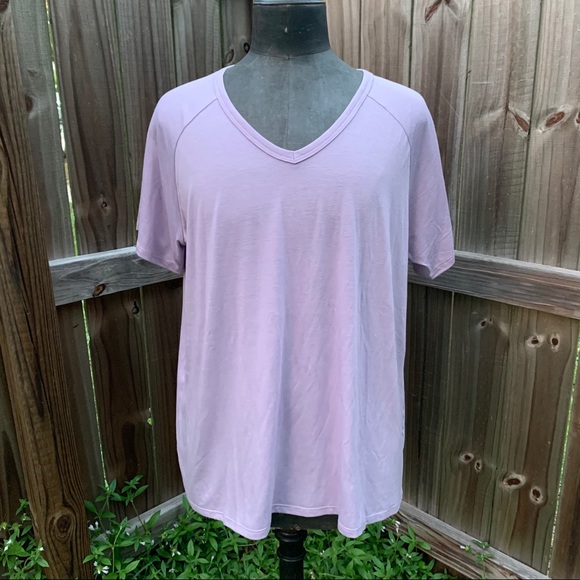 The Sweatshirt Project Tops - The Sweatshirt Project lavender, v-neck, size 1x